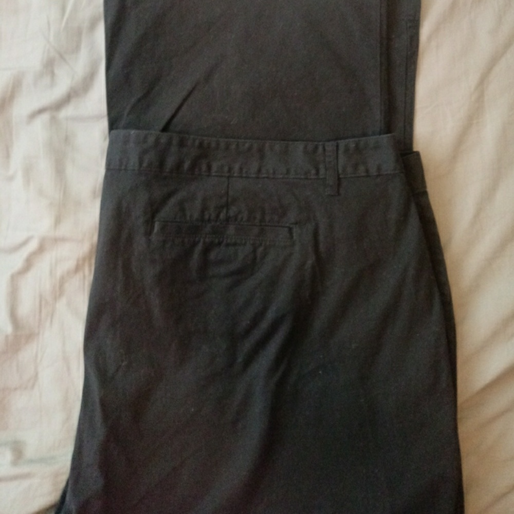 🎀WOMANS PLUS BLACK STRETCH PANTS🎀 - Picture 3 of 6